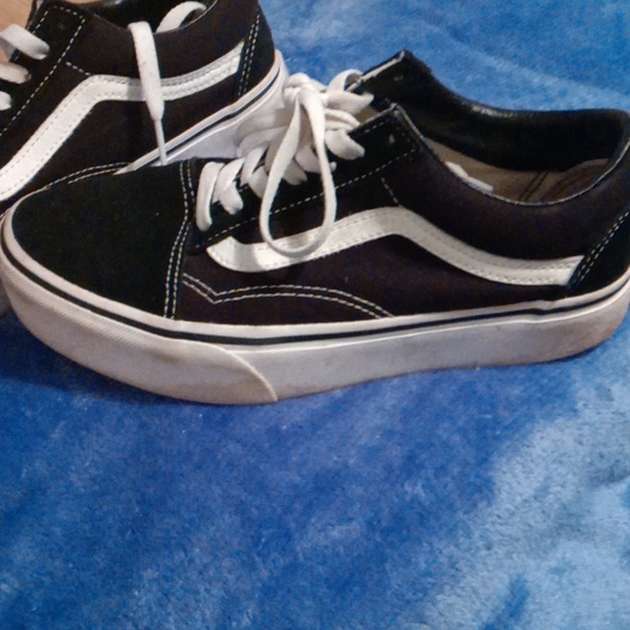 vans - Picture 2 of 4